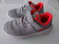 Mädchen Sneaker Sportschuhe Nike Gr.26 Bayern - Dingolfing Vorschau