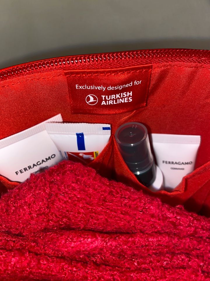 Turkish Airlines Amenity Kit in Nürnberg (Mittelfr)