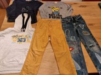 Jungs Kleidungspaket 122 Jeanshose Hoodie Pullover Hosen Niedersachsen - Delmenhorst Vorschau