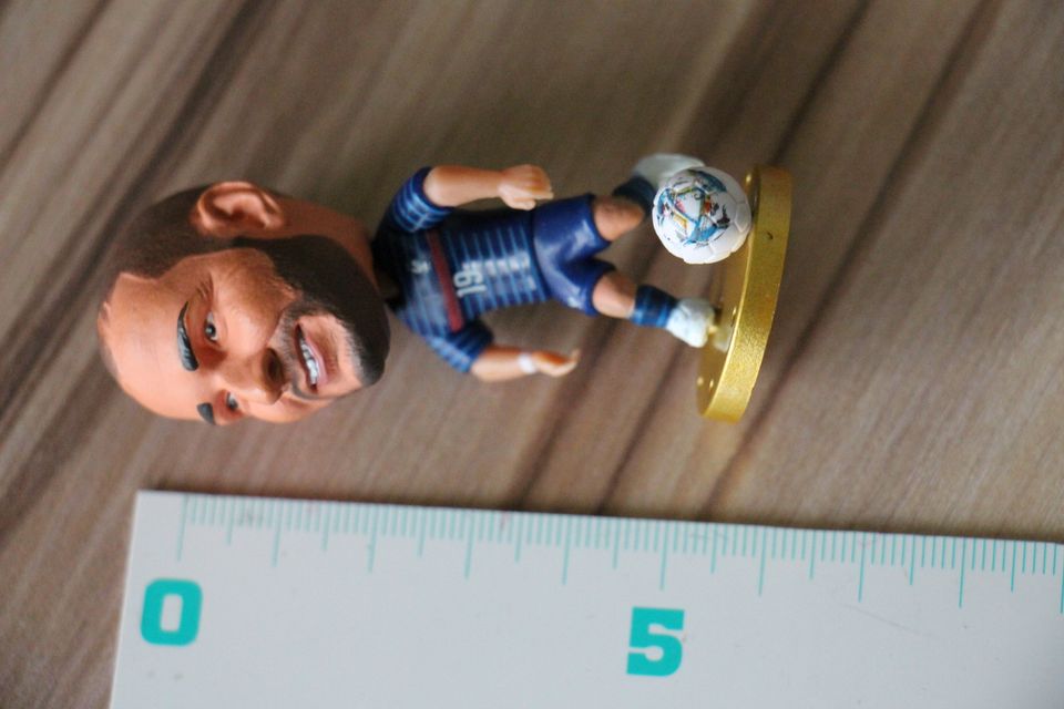 Karim Benzema 19 France Frankreich Nationalmannschaft Mini Figur in Weinheim