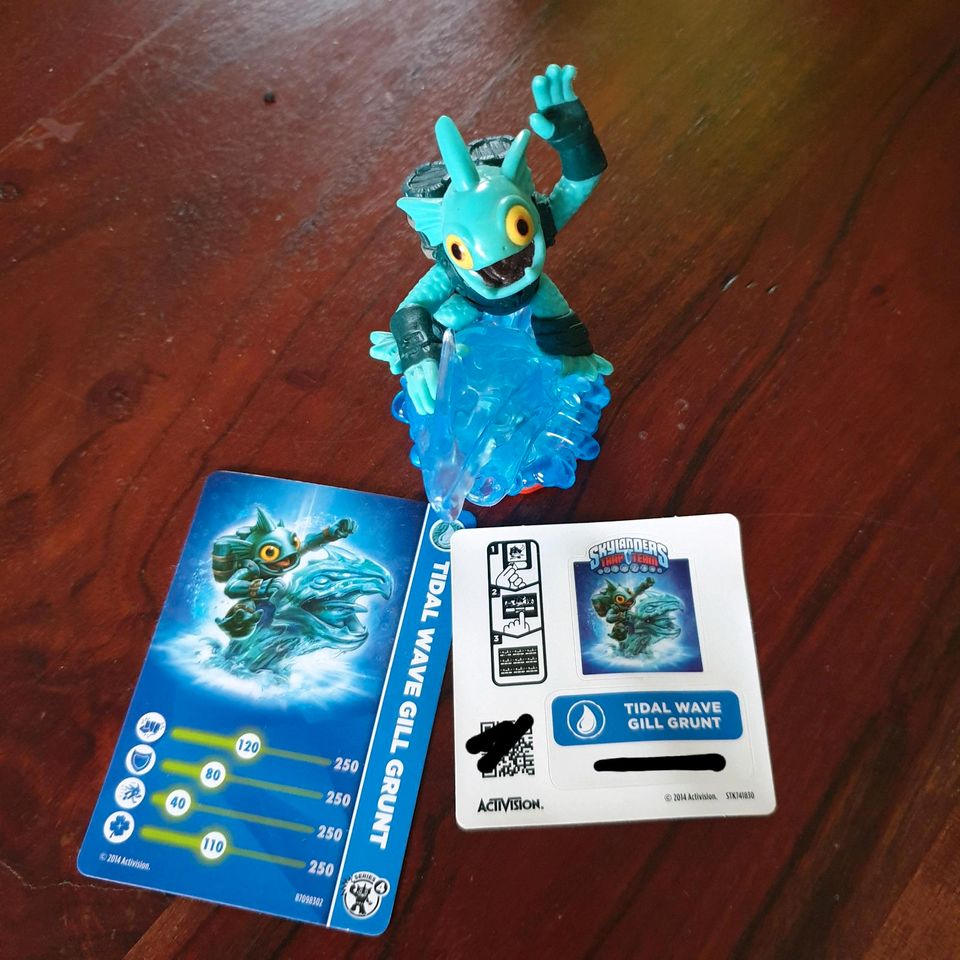 Skylanders Trap Team, 6 Stück mit Codes und Karten in Norderstedt