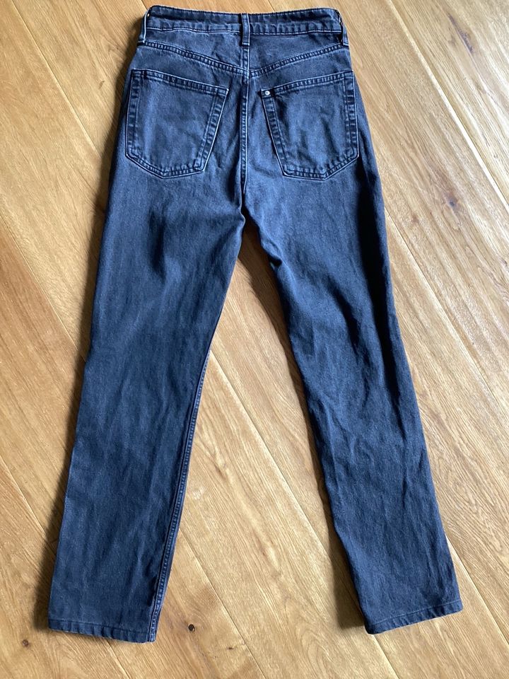 Jeans Vintage Straight H&M Gr. 34 Denim schwarz in Bitz