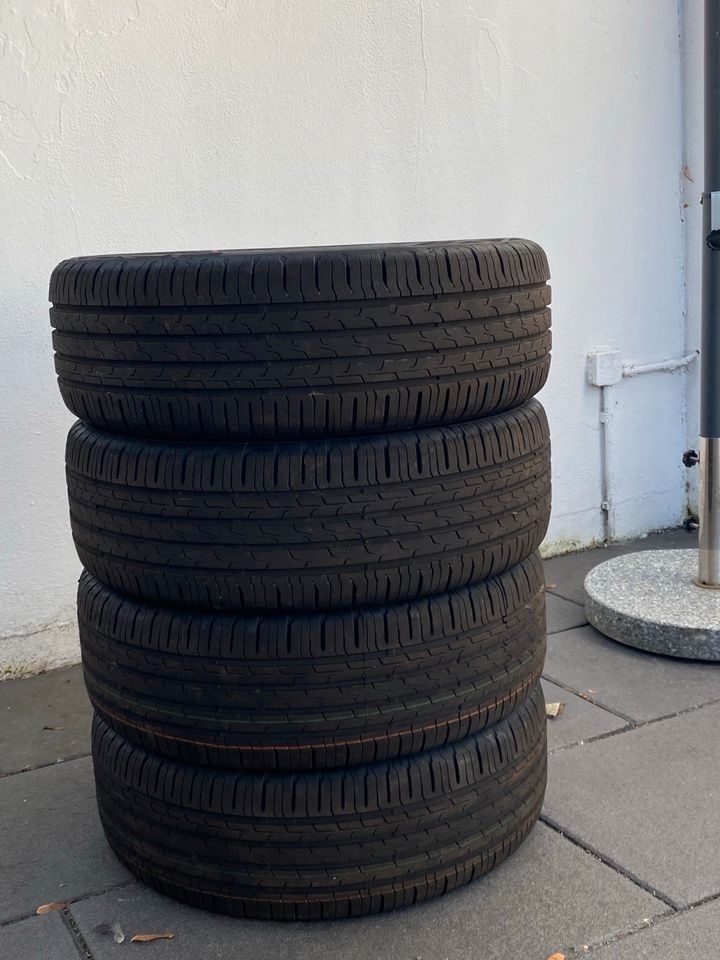 Continental Sommerreifen 195/55 R16 V in Moers