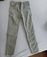Skinny Jeans 38 (M) von STRADIVARIUS, grün, mit Fransen Bayern - Memmingen Vorschau