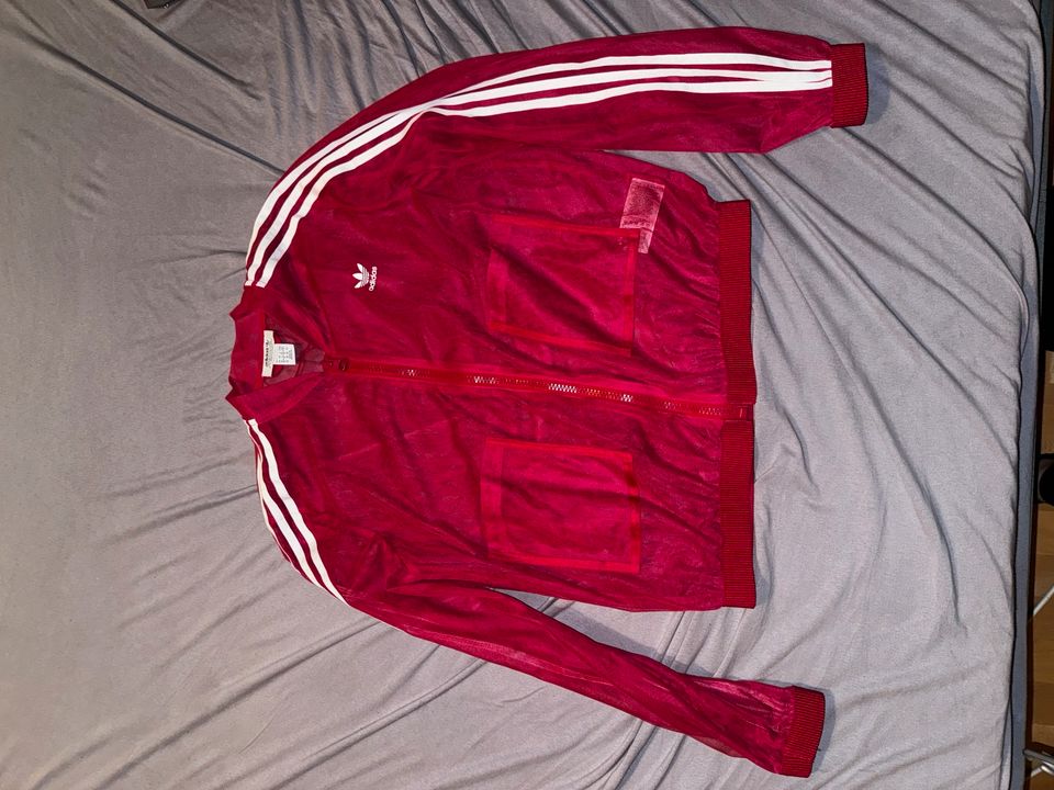 Adidas Trainingsjacke aus Tüll Mesh in Stuttgart