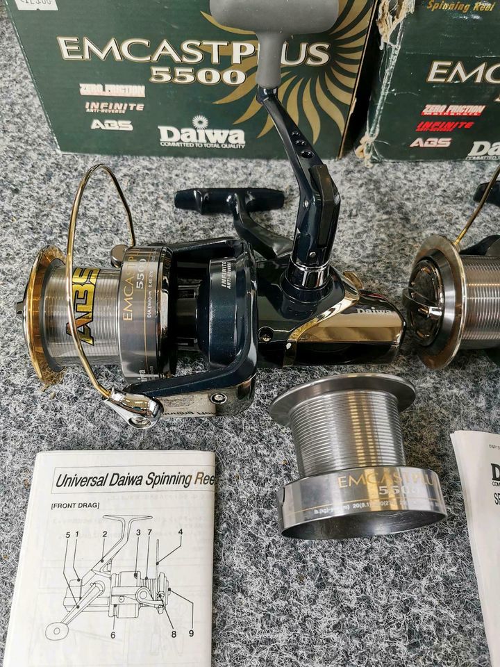 2× Daiwa Emcast Plus 5500 + E-Spulen Angelrollen Karpfenrollen in Bad Bentheim