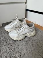 Buffalo Schuhe Sneaker weiß plateau mit dicker Sohle 38 Niedersachsen - Osnabrück Vorschau