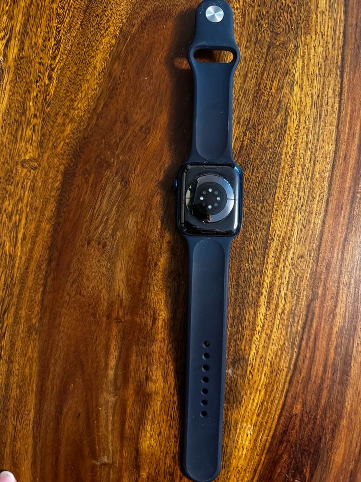 Apple Watch 6 blau 44mm in Berlin