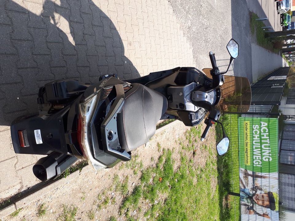 Daelim s3 250ccm Motorroller kein max vespa in Berlin
