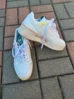 Adidas Sneaker Größe 41,5 pastellfarbend wie neu ♥️ Niedersachsen - Sarstedt Vorschau