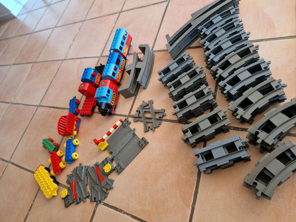 Duplo Eisenbahn  inkl. Zubehör in Rommerskirchen