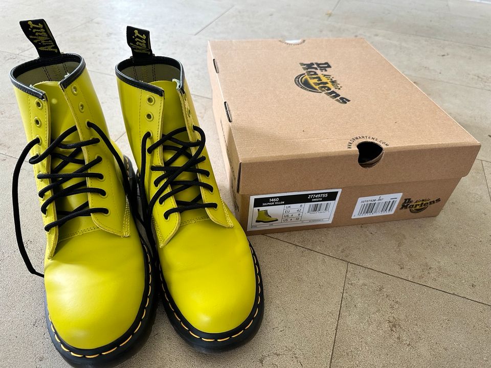 Dr. Martens 42 in Haimhausen