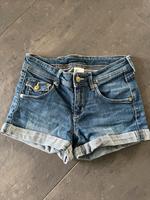 H&M Shorts für Mädchen Gr 34 - guter Zustand Baden-Württemberg - Freudental Vorschau