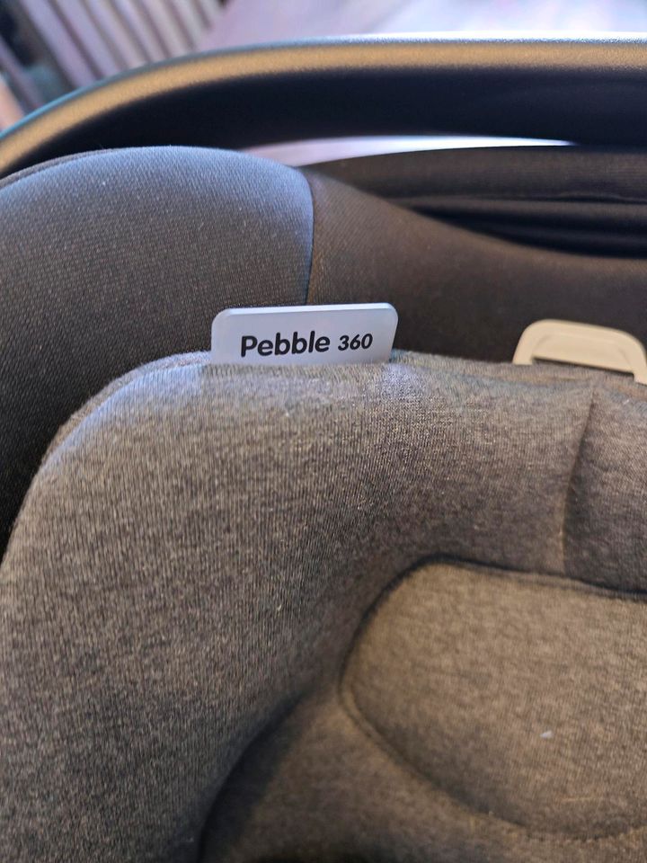 Maxi-Cosi Pebble 360 i-Size Babyschale Essential Black in Mülheim (Ruhr)