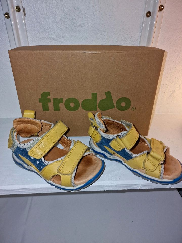 Froddo Kinderschuhe, Kindersandalen Größe 22 in Erlenbach