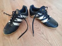 Hallenschuhe Turnschuhe Fußballschuhe Adidas Größe 33 Niedersachsen - Helmstedt Vorschau