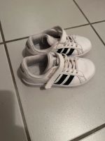 Tennis Schuhe Adidas Jungen Größe 28 Baden-Württemberg - Aalen Vorschau