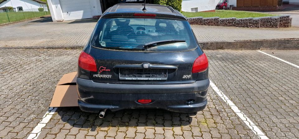 Peugeot 206 (Reparatur bedürftig) in Tawern