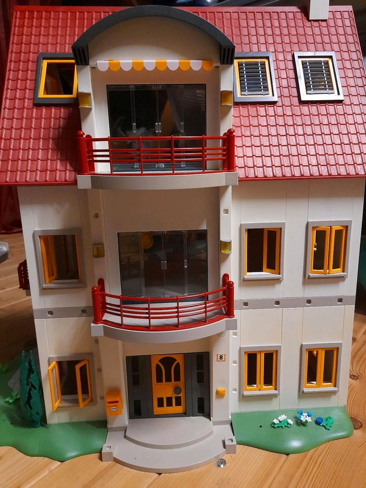 Playmobil Haus 4279 mit Pool und Erweiterung in Kerpen