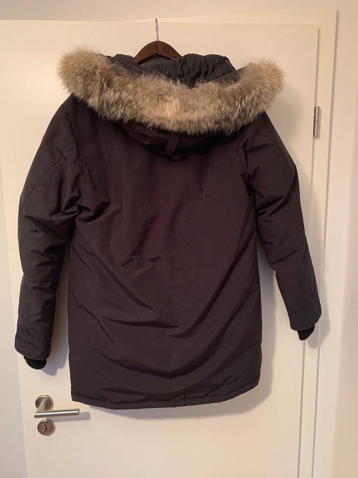 Canada Goose Winterjacke in Leipzig