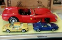 3 Ferrari Burgano - rot 250er Testa Rossa 1/18 & gelb / blau 1/43 Hessen - Schöneck Vorschau