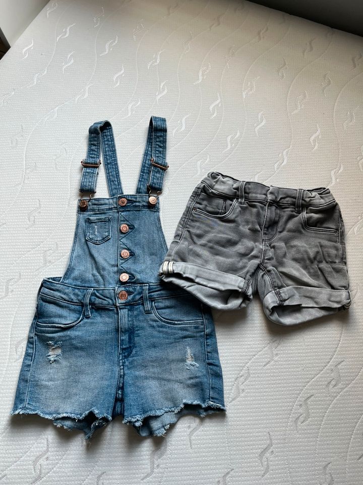 2 Jeans Shorts für Mädchen, H&M, Name it, 122/128 in Potsdam