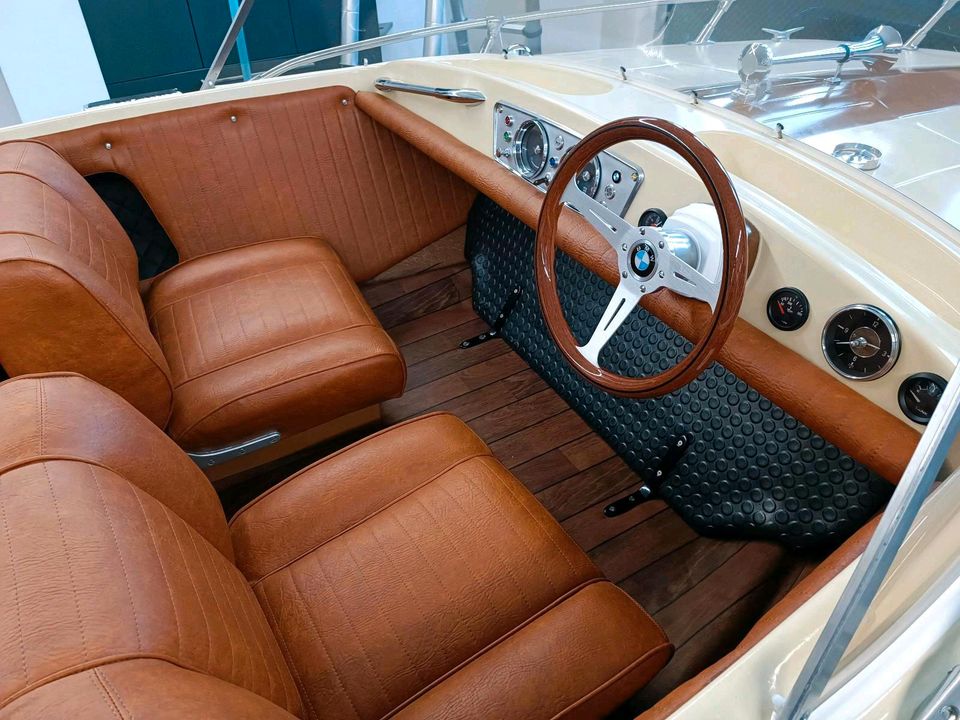 BMW Boot Vieser Hurricane Klassiker Sportboot Neu Restauriert in Panketal