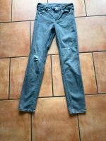 Damen H&M Jeans grau Gr 26/30 skinny reg. Waist Köln - Porz Vorschau