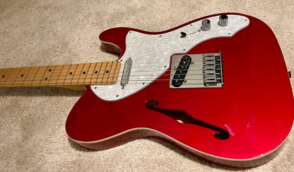 Fender Deluxe Thinline Telecaster Candy Apple Red in Norderstedt