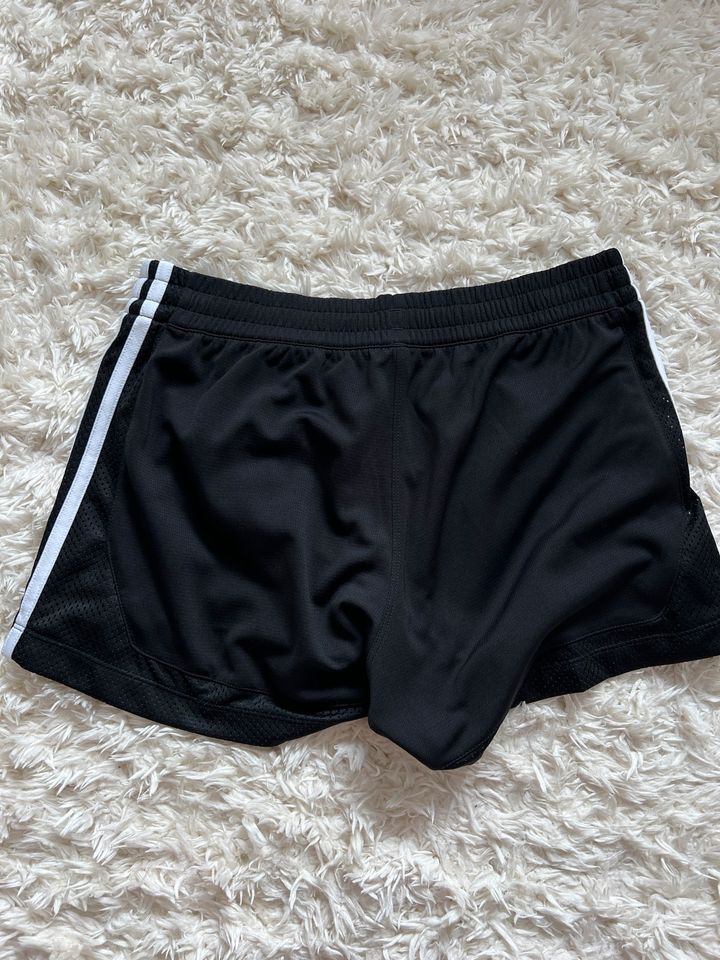 Adidas Sport Shorts, schwarz weiß, Gr.S in Weimar