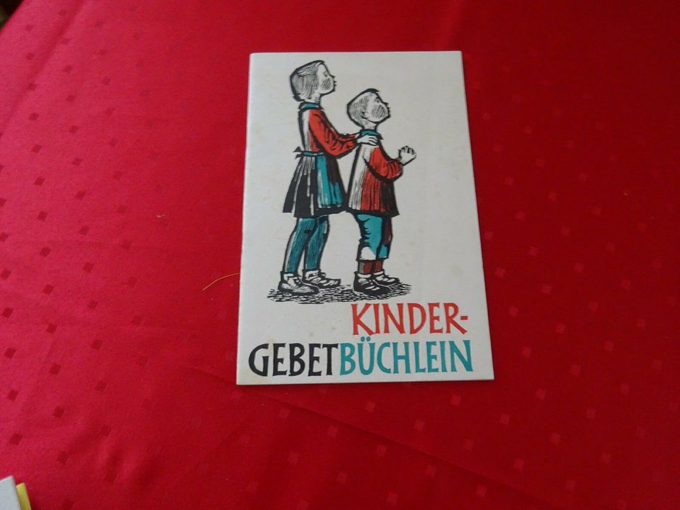 Drei Bücher für Kinder oder Jugendliche inkl. Versand in Öhningen