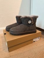 UGG Bailey Button Bling Nordrhein-Westfalen - Neuss Vorschau