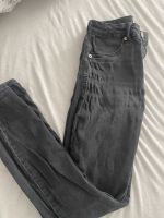 Skinny Jeans in grau Größe 38 Bremen - Vegesack Vorschau