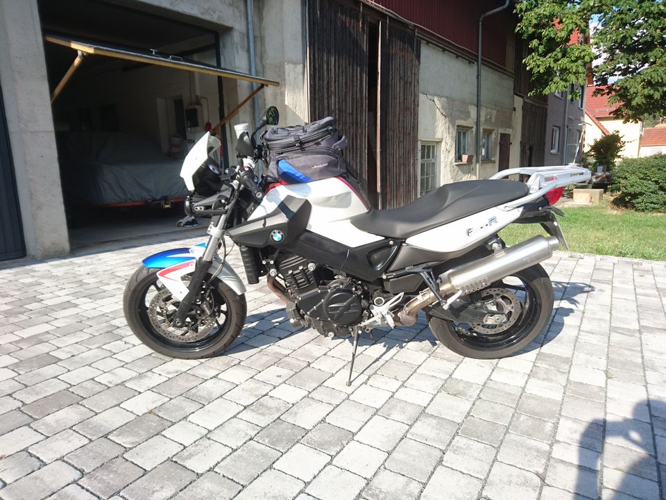 BMW F 800 R Bj. 2011 8700 km "Chris Pfeiffer" Design m. Extras in Grafenau