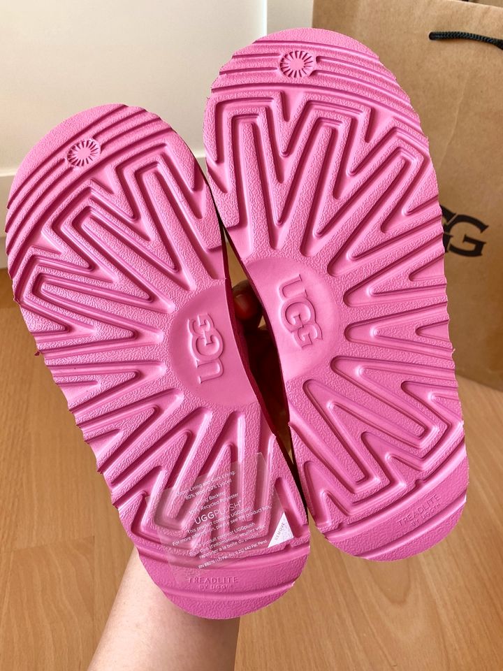 Ugg Hausschuhe Gr.36 Pink Neu in Dortmund