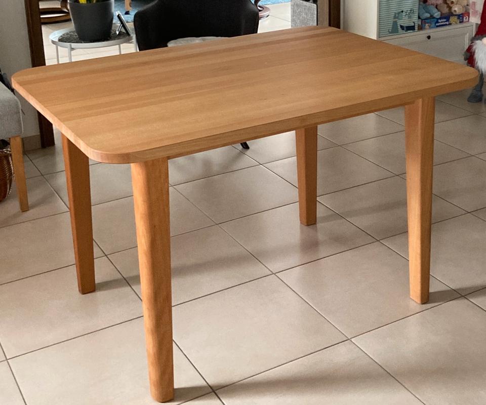 Buche-Massivholz-Tisch von Möbelum - Neuwertig - 120 x 90 cm - in Trebur