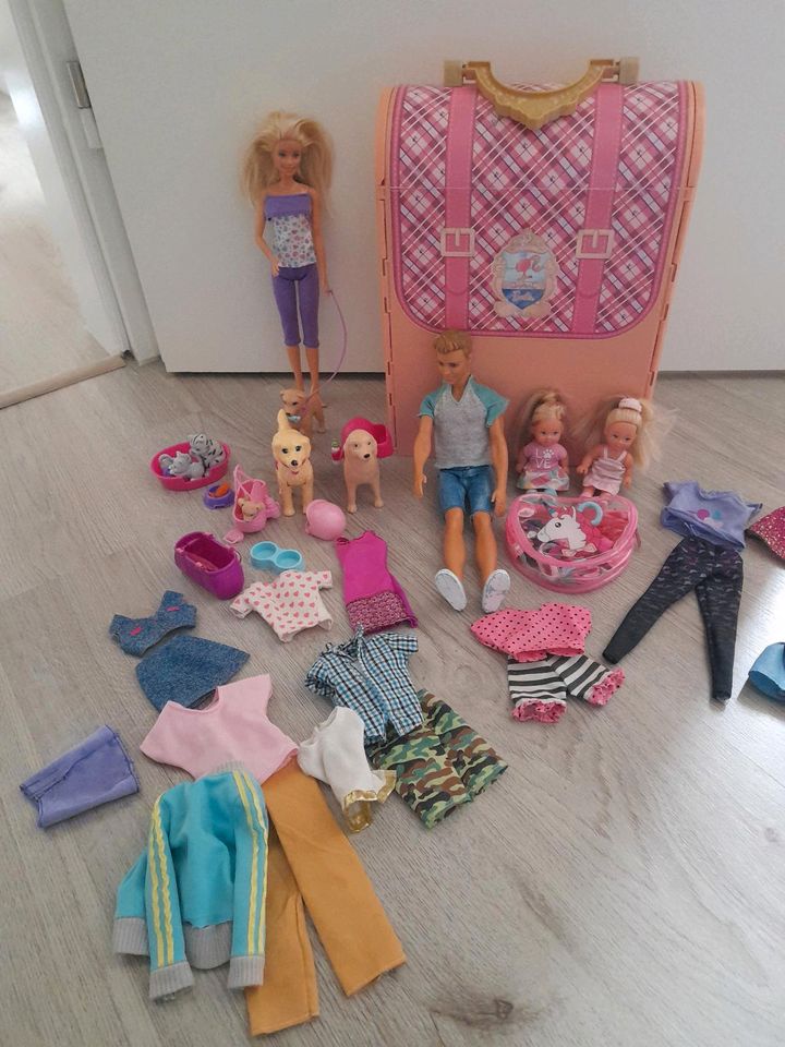 Barbie Haus, mit viel Zubehör in Sottrum