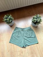 Only Shorts Jany grün lindgrün Gr.S Hessen - Borken Vorschau