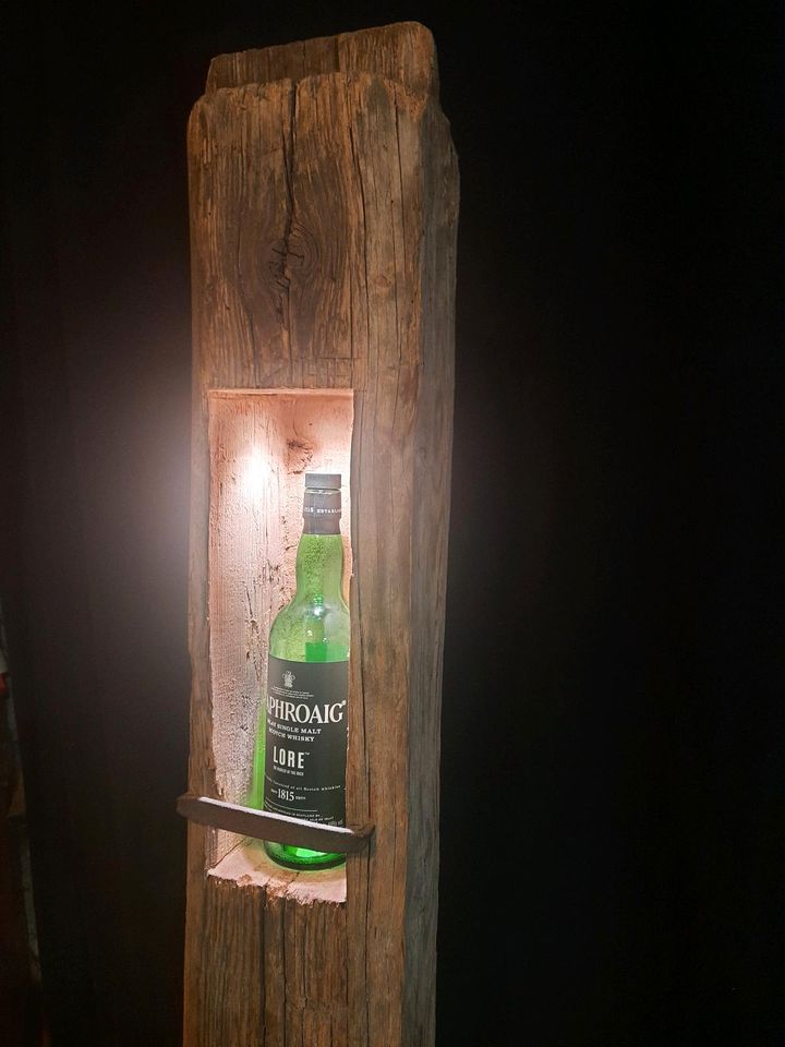 Whisky Regal / Stele in Reichenberg