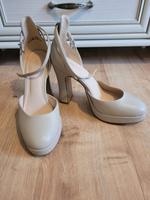 Pumps mit Riemchen Thüringen - Erfurt Vorschau
