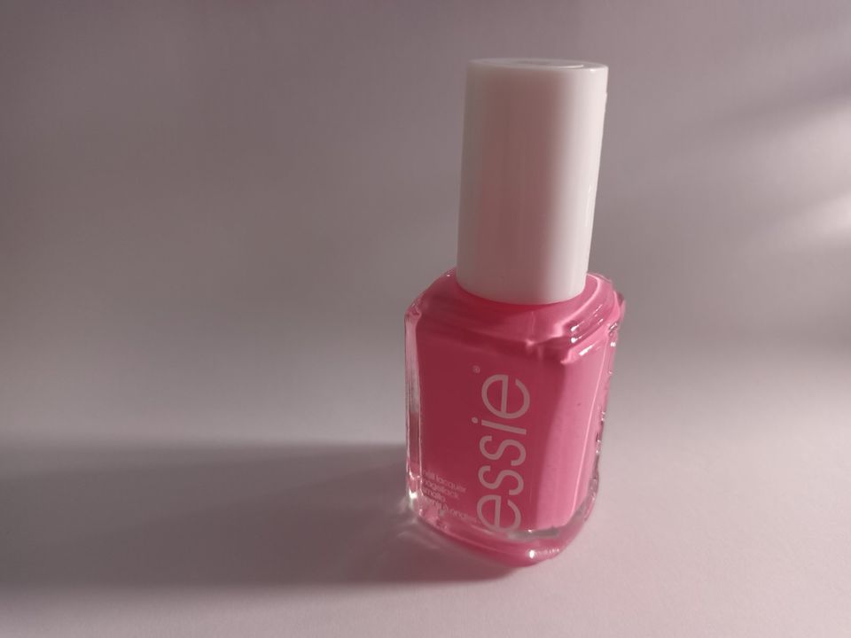 NEU ESSIE Nagellack lovie dovie 20, 13,5 ml pink rosa in Stuttgart -  Vaihingen | eBay Kleinanzeigen ist jetzt Kleinanzeigen