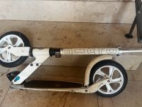 Micro Scooter/Roller/Tretroller gebraucht weiß für jung und alt Bochum - Bochum-Süd Vorschau