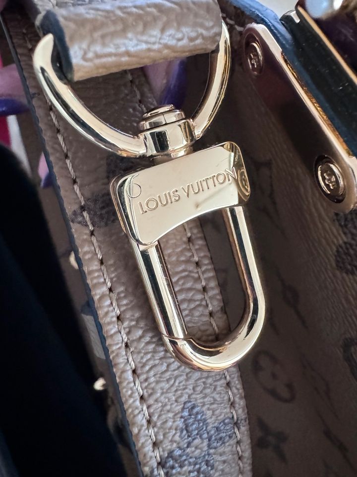 Louis Vuitton Metis Reverse monogram ungetragen neue in Köln