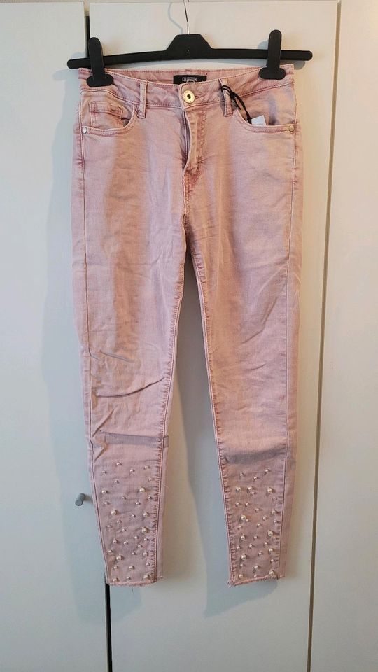 rosa Jeans mit Perlen, stretchy in Oberhausen