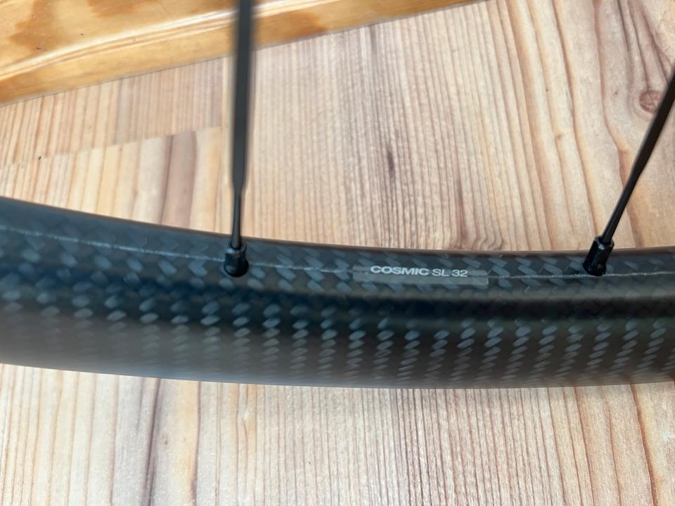 Mavic Cosmic SL 32 Carbon Laufradsatz Rennrad disc DT Swiss in Konstanz