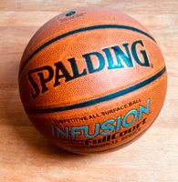Ich suche diesen Basketball: Spalding Infusion - einfach anbieten Berlin - Schöneberg Vorschau