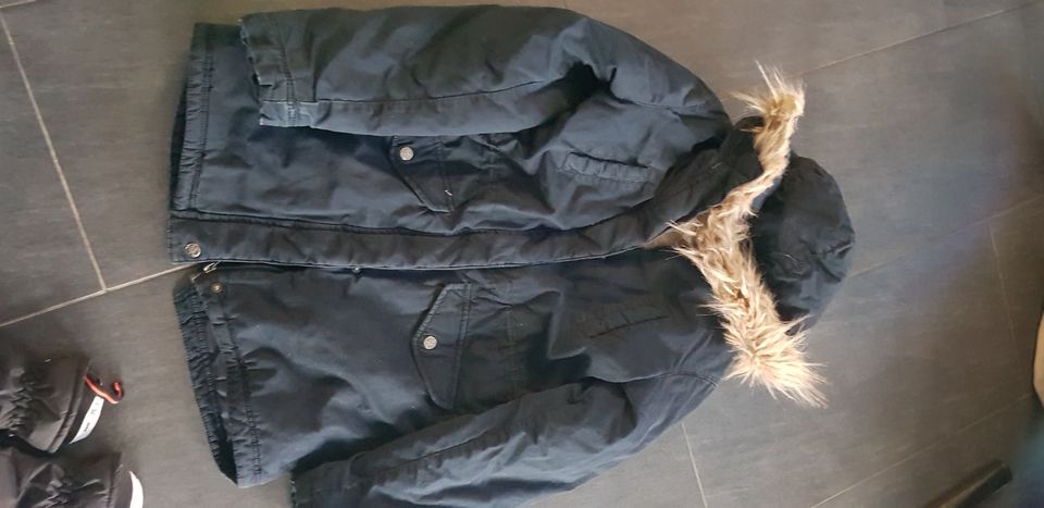 Parka Winterjacke blau 164 mit Fell in Rheinstetten