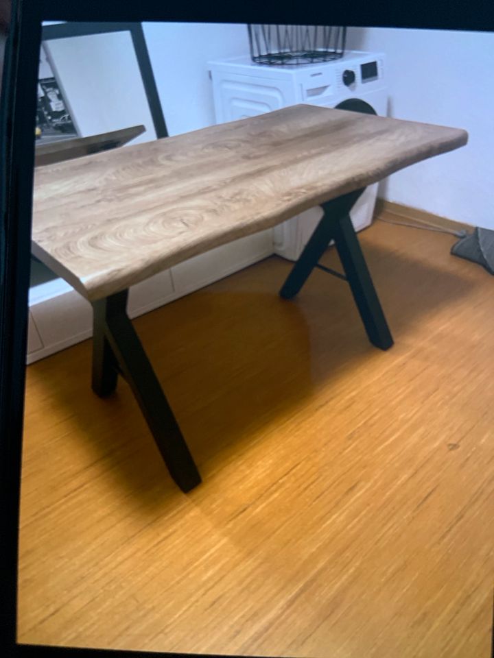 Ikea Tisch in Freiburg im Breisgau