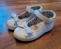 Festliche Kinderschuhe Mädchen chick Blumenmuster Weiß Gr. 24 Nordrhein-Westfalen - Paderborn Vorschau