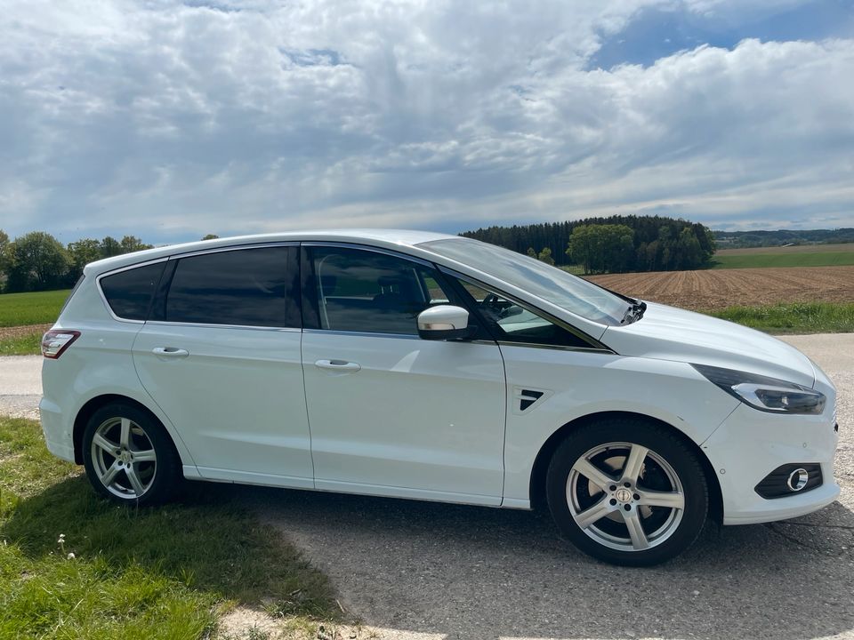 Ford S-Max 7 Sitze in Gerzen